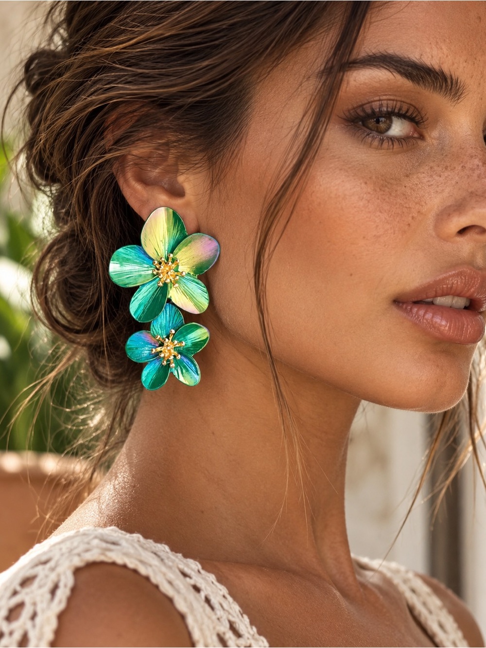 Green Iridescent  & Gold Tone Flower Earrings Floral Garden Party Jewelry NEW